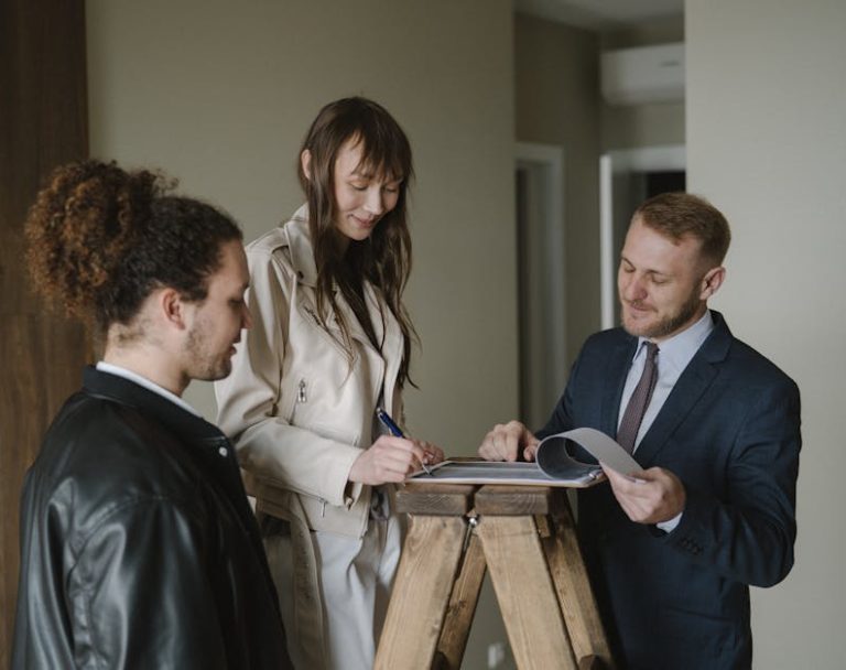 real-estate-contract-signing